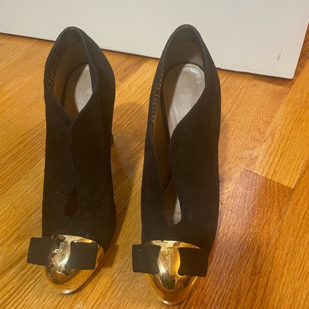 black and gold velvet bootie